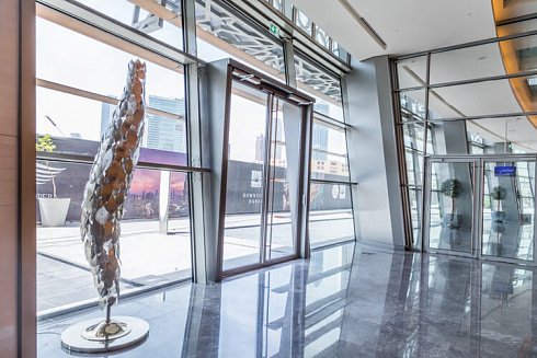 Распашные двери Geze